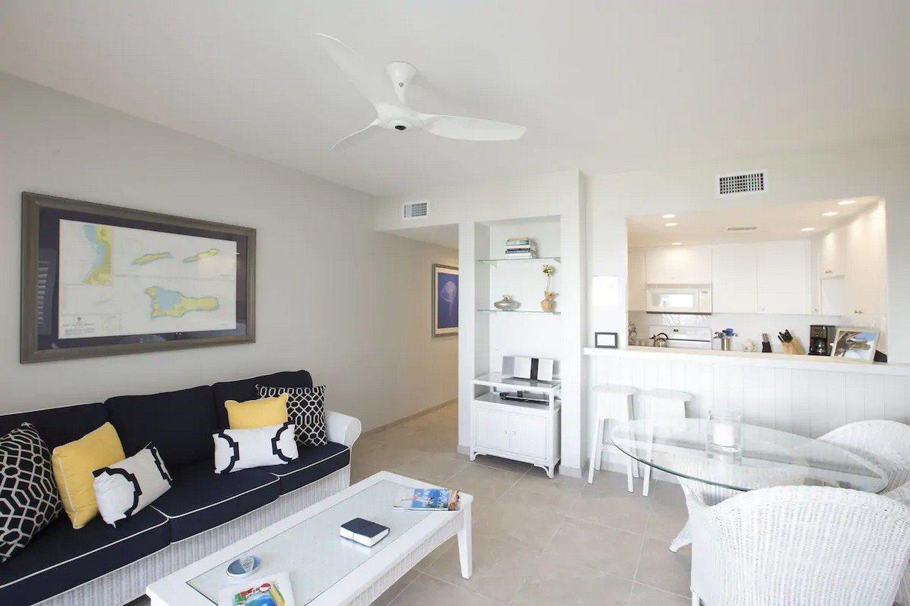 Villas Of The Galleon Seven Mile Beach Extérieur photo