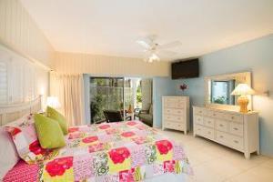 Villas Of The Galleon Seven Mile Beach Extérieur photo
